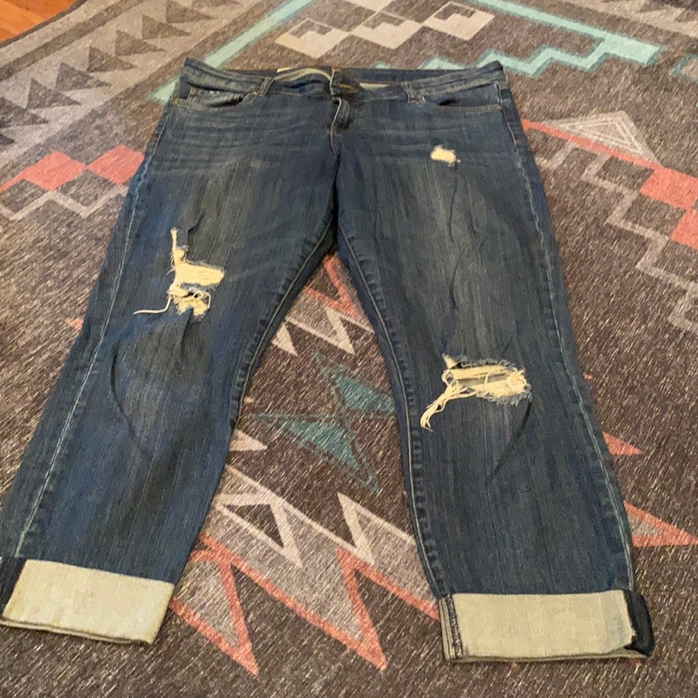 Kut from the kloth straight leg distressed jean